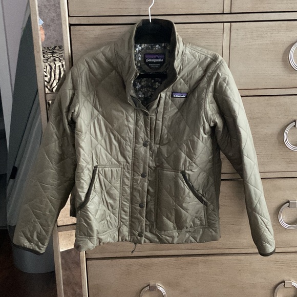 Patagonia Olive Green Quilted Snap-Front Jacket - Picture 2 of 7